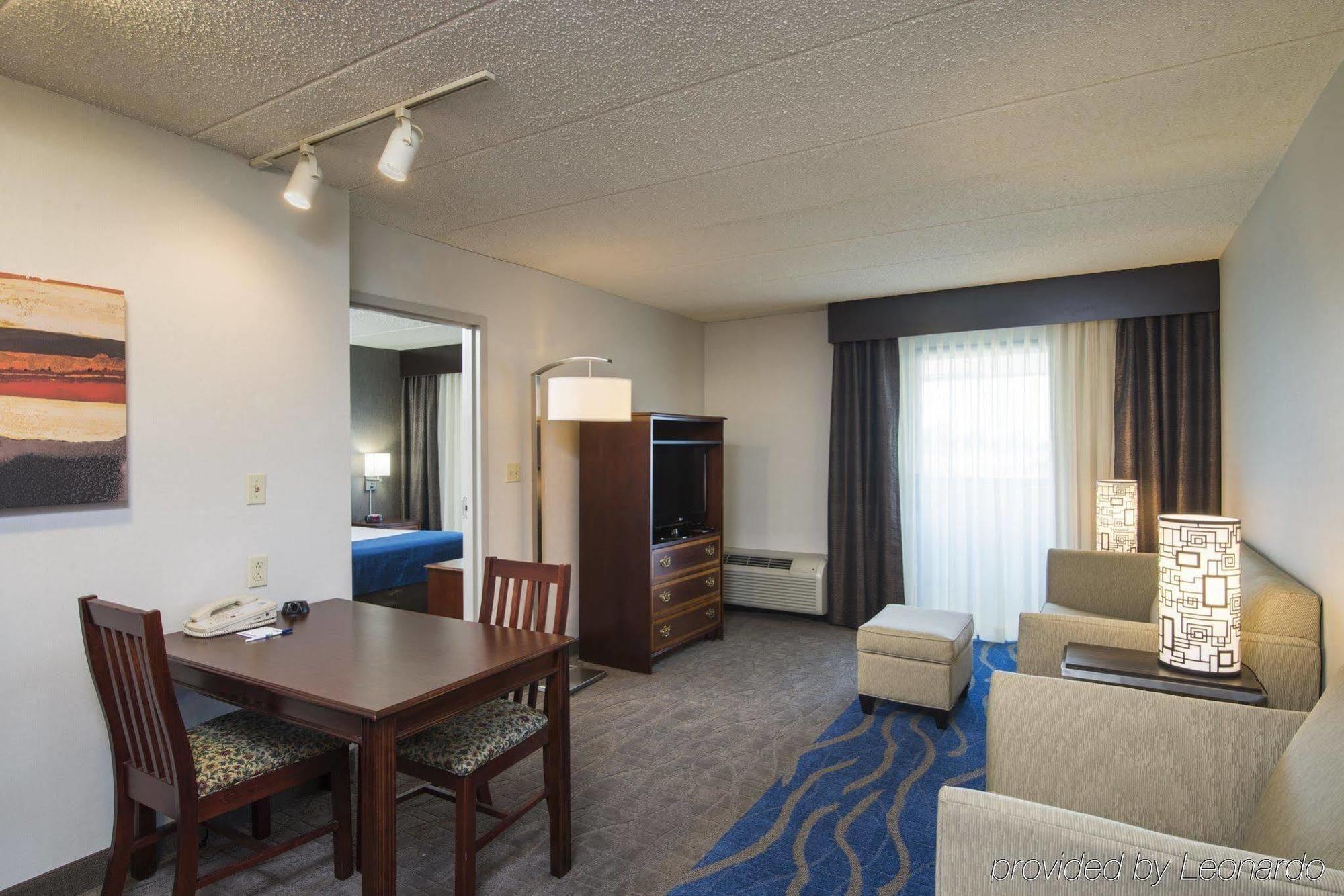 Holiday Inn Express Hotel & Suites Philadelphia - King Of Prussia By Ihg Extérieur photo